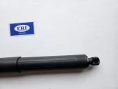 Амортизатор крышки багажника с электроприводом Audi Q3 2015-2018 левый и правый