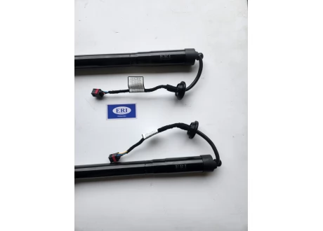 Амортизатор крышки багажника с электроприводом Volvo XC40 2018-2023 левый и правый