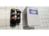 Блок клапанов пневмоподвески Мерседес W221 Блок клапанов пневмоподвески Мерседес W221