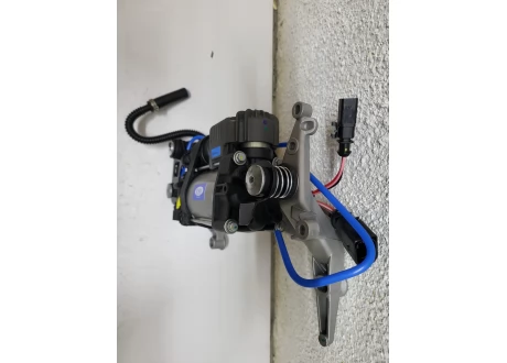 Компрессор пневмоподвески VW Touareg NF II