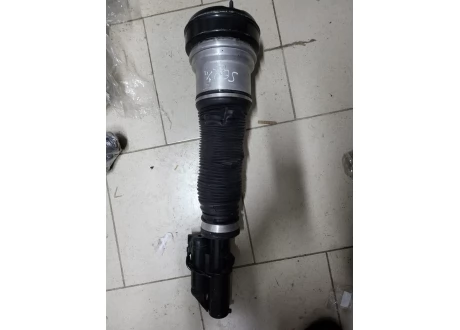 Передняя пневмостойка Mercedes W220