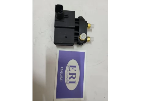 Блок клапанов пневмоподвески Mercedes Vito, Viano W639