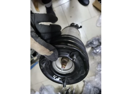 Задняя пневмостойка Мерседес W220