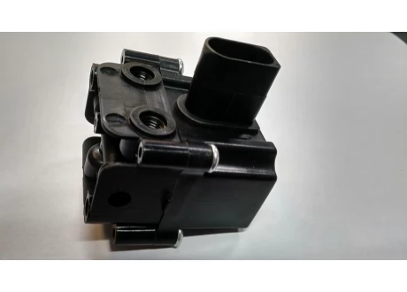 Блок клапанов (распределитель давления) пневмоподвески BMW X5 e70