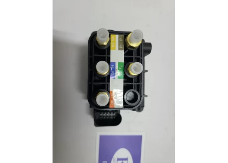 Блок клапанов на Mercedes W222 S-Class