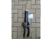 Передний правый амортизатор Volkswagen Touareg 2002-2010