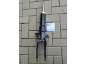 Передний правый амортизатор Volkswagen Touareg 2002-2010