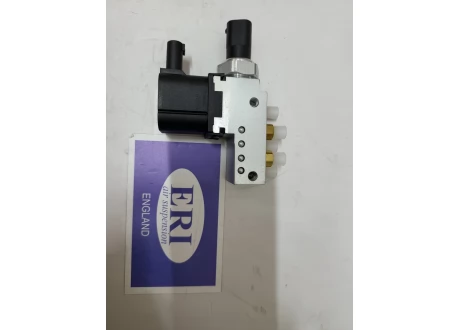 Блок клапанов пневмоподвески Mercedes W211 E-Class