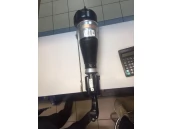 Пневмостойка передняя правая для Mercedes W222 Пневмостойка передняя правая для Mercedes W222